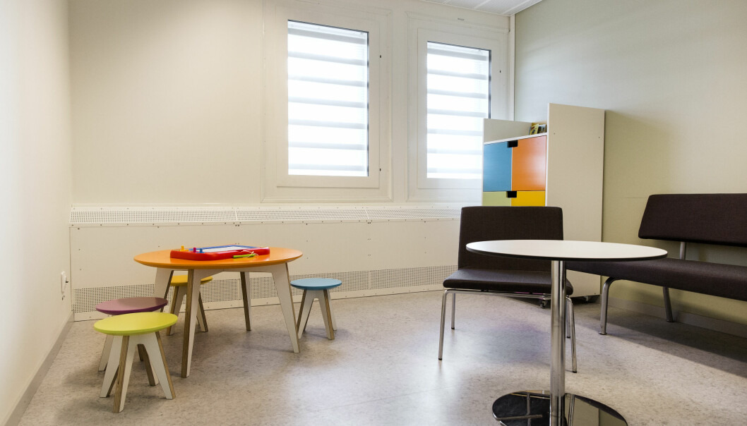 Häktesrum där intagna kan umgås med barn