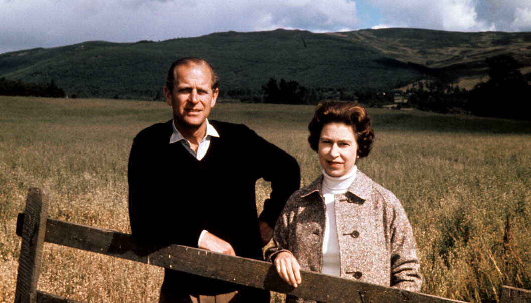 Under firande av den 25:e bröllopsdagen ställde drottningen och prins Philip, hertig av Edinburgh, upp på bild 1972.
