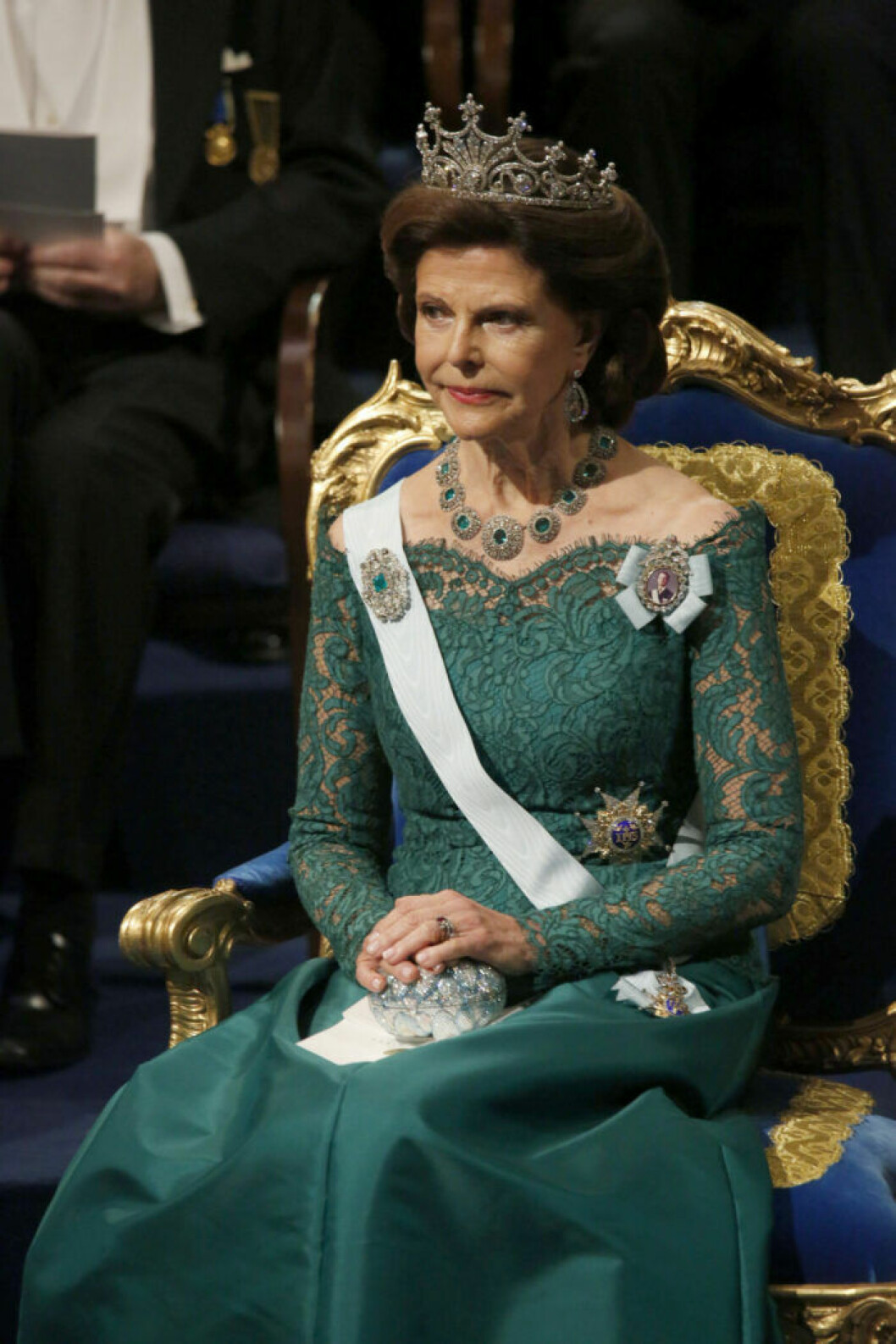 Silvia i smaragder och smaragdgrönt på Nobel 2018