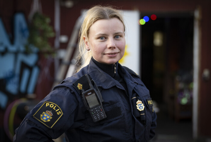 Huvudförfattaren till <em>Tunna blå linjen</em>, Cilla Jackert, har sagt om Amandas karaktär i serien att hon ”har ett ansikte lika uttrycksfullt som Liv Ullmanns”. Skådespelaren Amanda Jansson i polisuniform under inspelningen av tv-serien Tunna blå linjen på SVT.