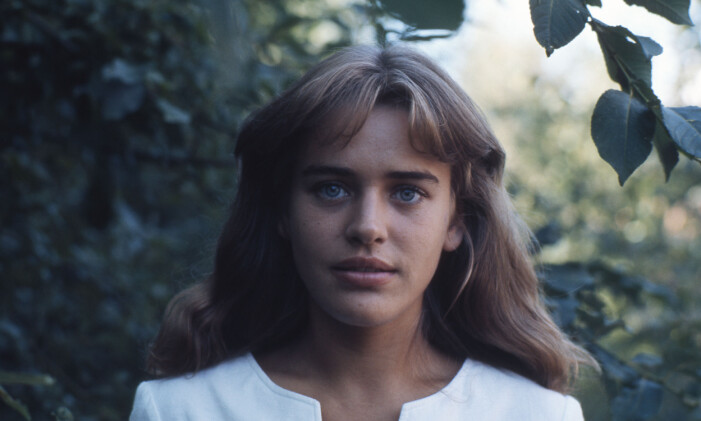 Ewa Fröling som 23-åring. Ewa Fröling 1975.