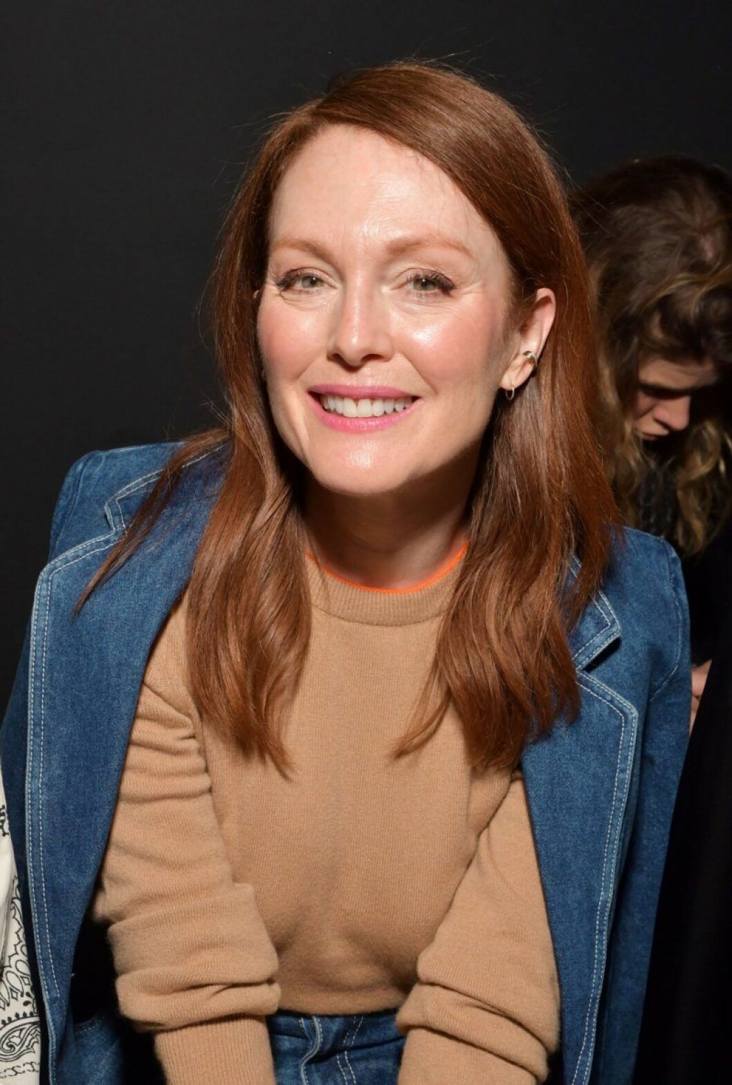 Julianne Moore ler.