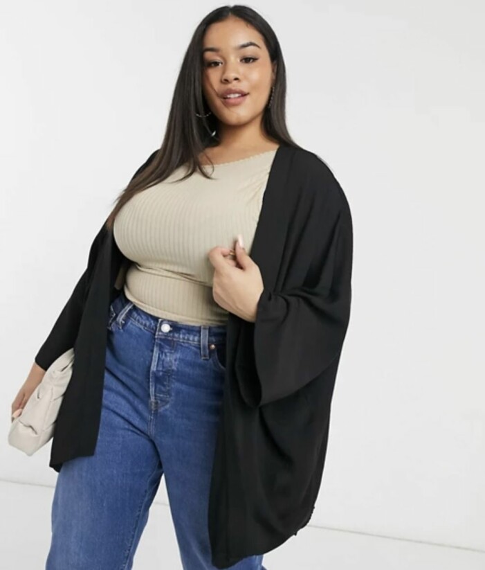 svart kimono i plus size