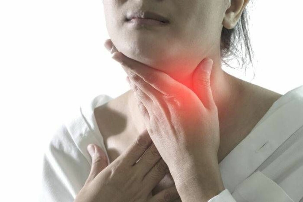 Foto: Shutterstock/IBL Kvinna med halsont
