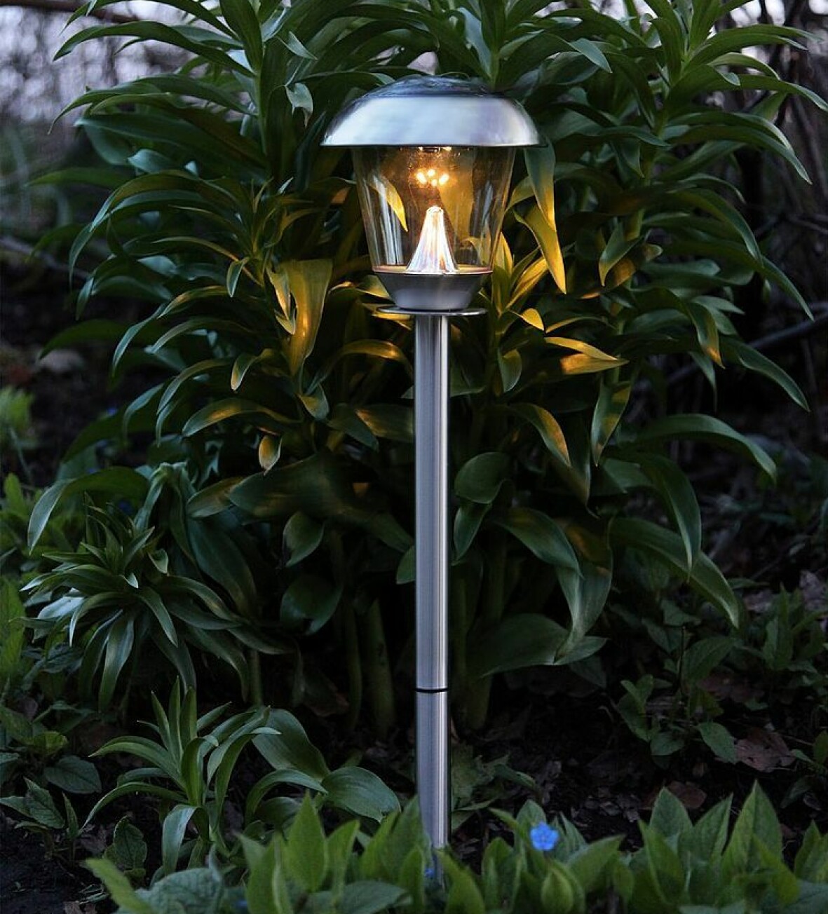 Utomhuslampa med solceller.