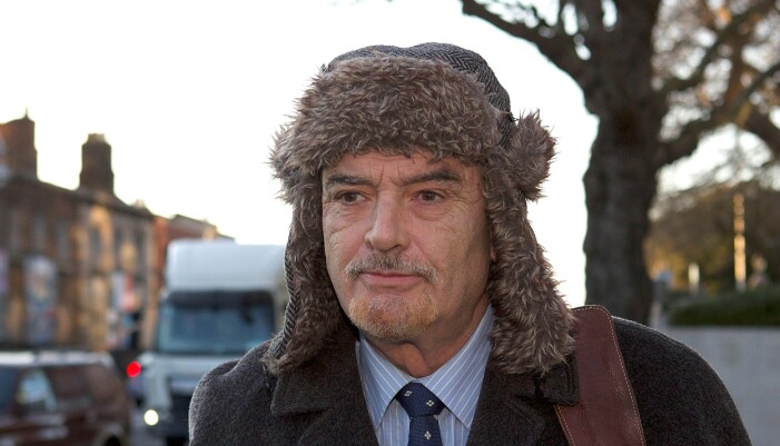 Ian Bailey har i Frankrike dömts för att ha mördat Sophie. Men han har inte suttit av en dag av sitt straff utan lever som en fri man i Irland. Ofta och gärna ställer han upp på intervjuer. Ian Bailey är dömd för mord i Frankrike