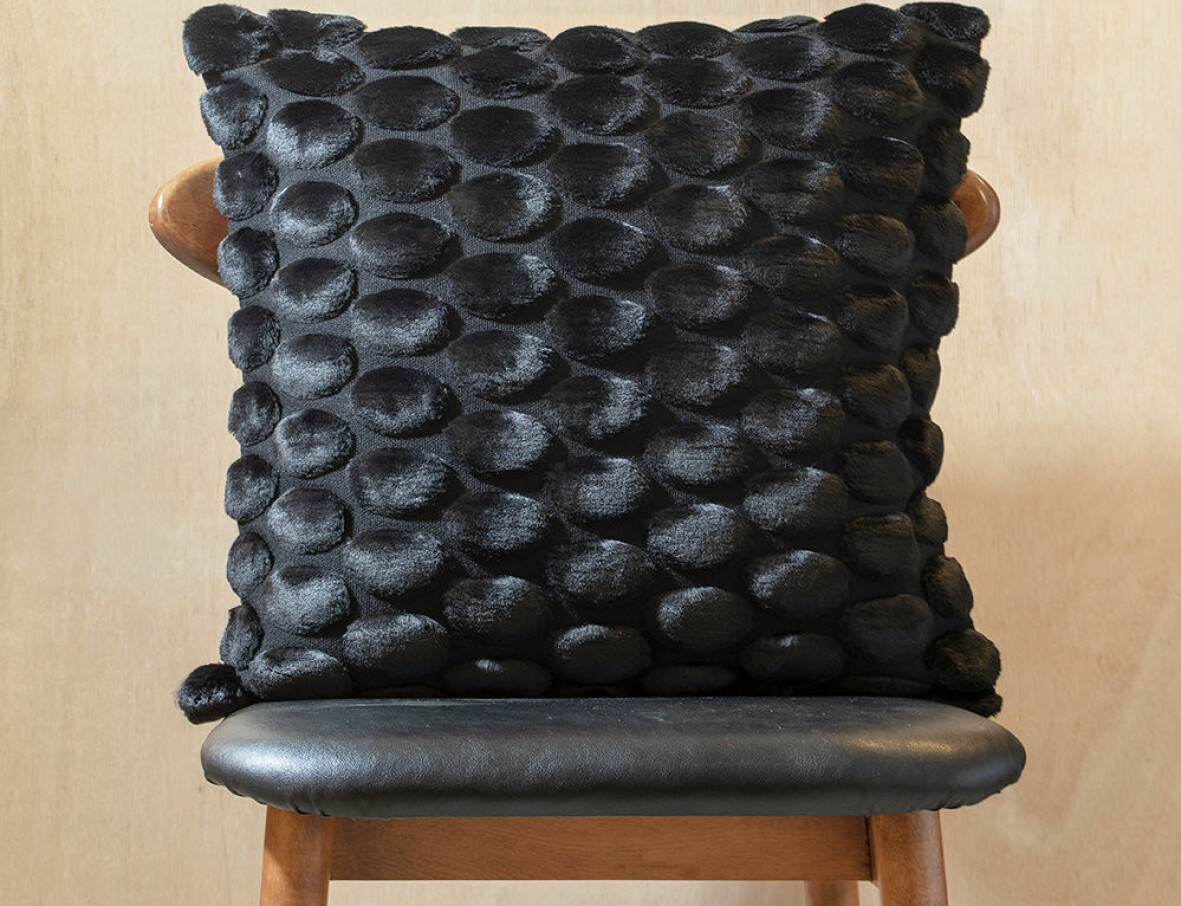 Svart kuddfodral Egg