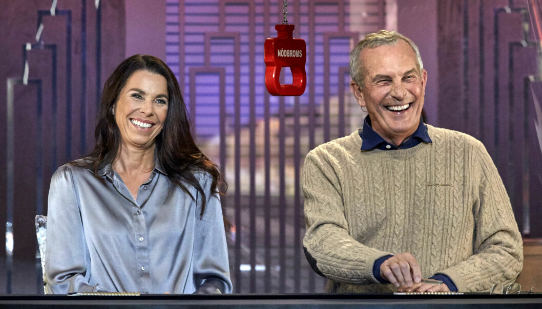 Magdalena Forsberg och Claes Elfsberg i På Spåret i SVT som de vann 2021. Säsong 2022 är de med igen.
