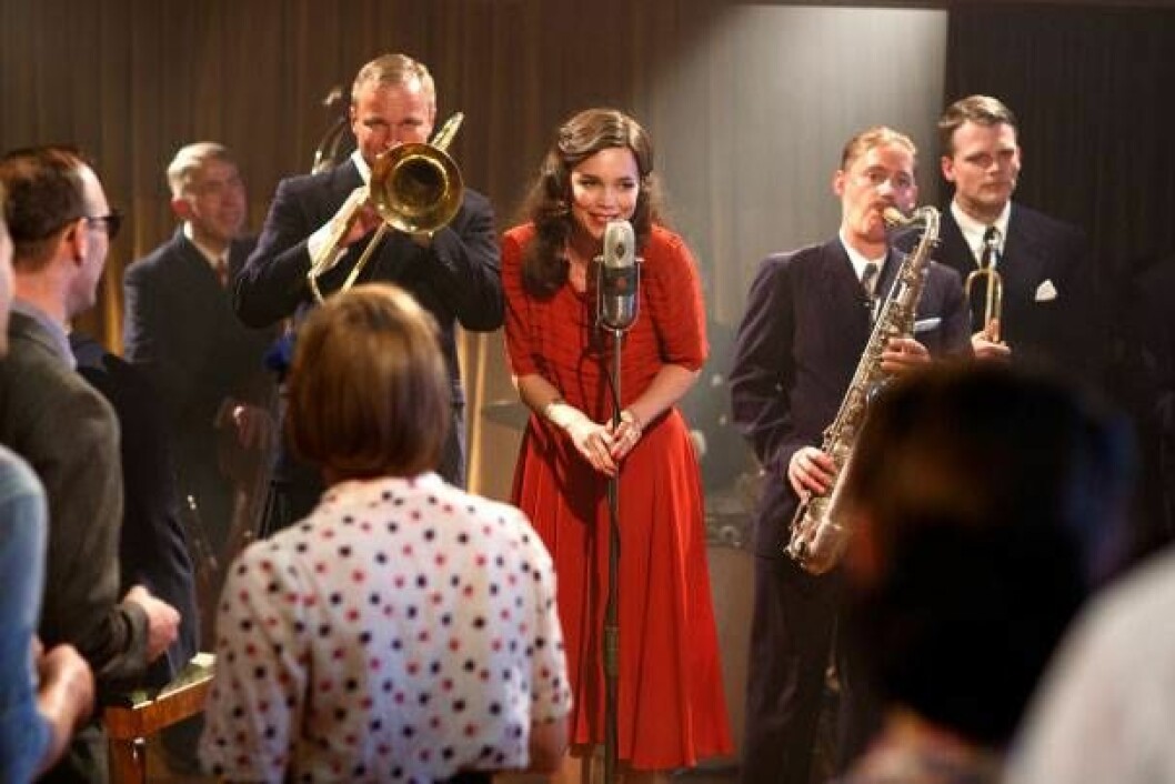 Nina vill modernisera restaurangen och introducerar livemusik i festvåningen. Bild. Johan Paulin/SVT Nina vill modernisera restaurangen och introducerar livemusik i festvåningen.