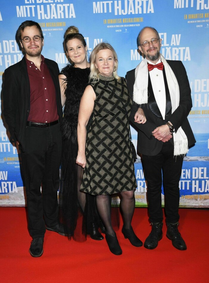 Sissela Kyle och kärleken Per Naroskin på röda mattan tillsammans med barnen Hjalmar och Martina 2019.