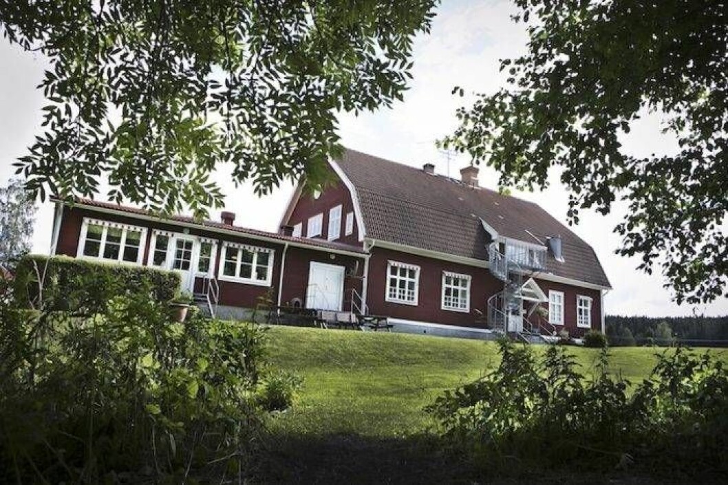 Terry driver en kursgård i den gamla byskolan i Fanthyttan. Terry driver en kursgård i den gamla byskolan i Fanthyttan.