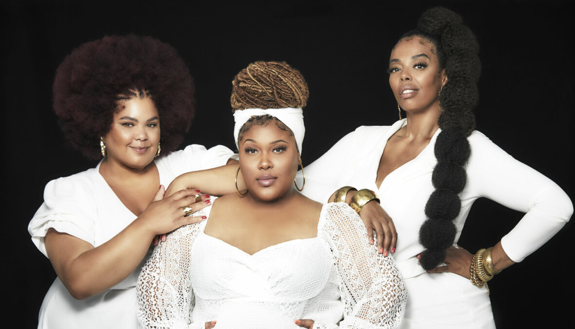 The Mamas – Loulou Lamotte, Ash Haynes och Dinah Yonas Manna. The Mamas – Ash Haynes, Loulou Lamotte och Dinah Yonas Manna.