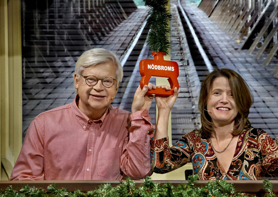 Thomas Nordegren och Louise Epstein tävlade i <em>På spåret </em>2015. Thomas Nordegren och Louise Epstein, som tävlar i På spåret 2020, drar i nödbromsen i samma program 2015.