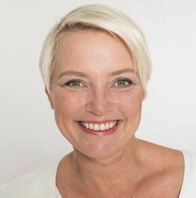 Tina Gustafsson Tina Gustafsson är redaktör för Allers Julmagasin.