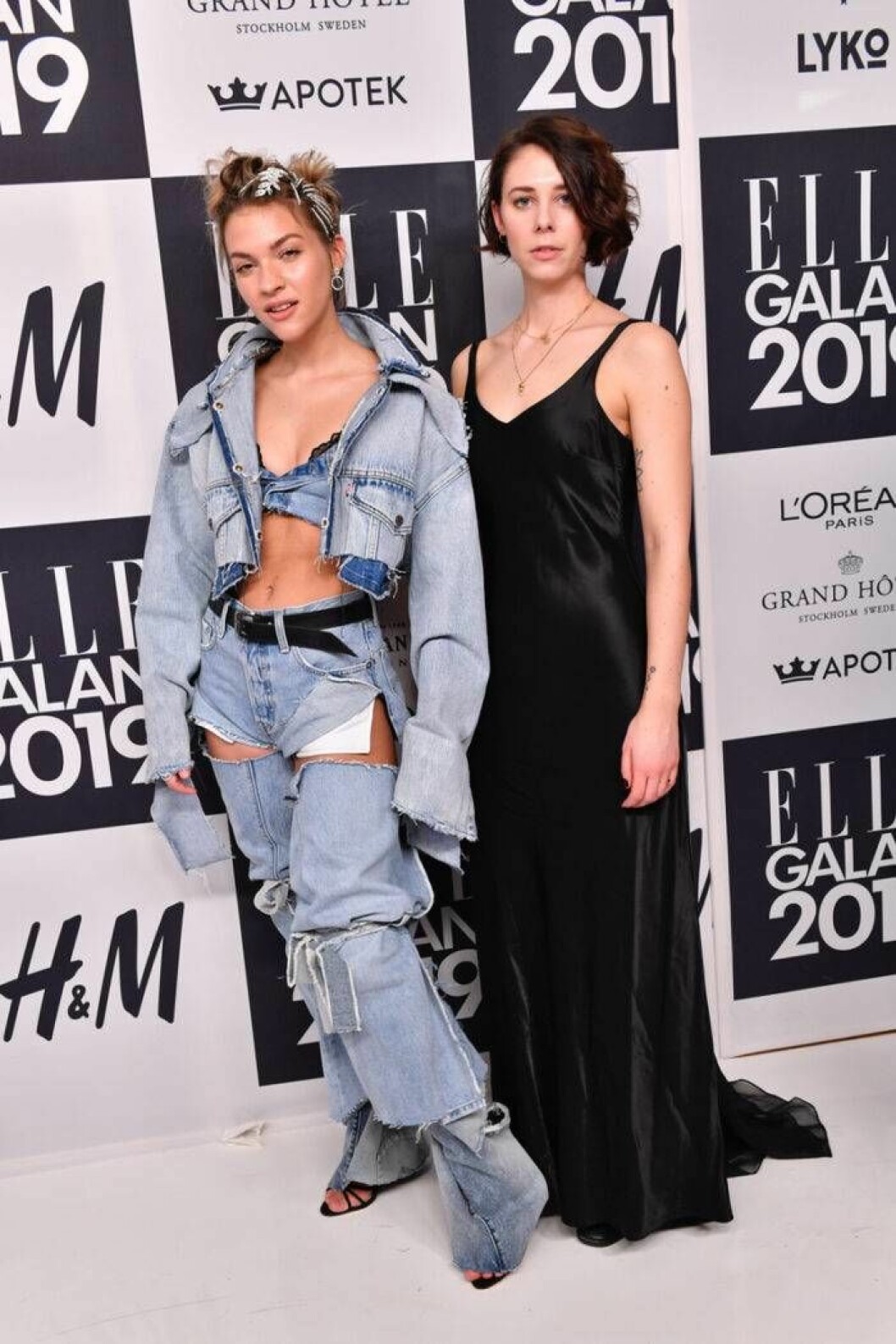 tove Styrke med sällskap ELLE-galan