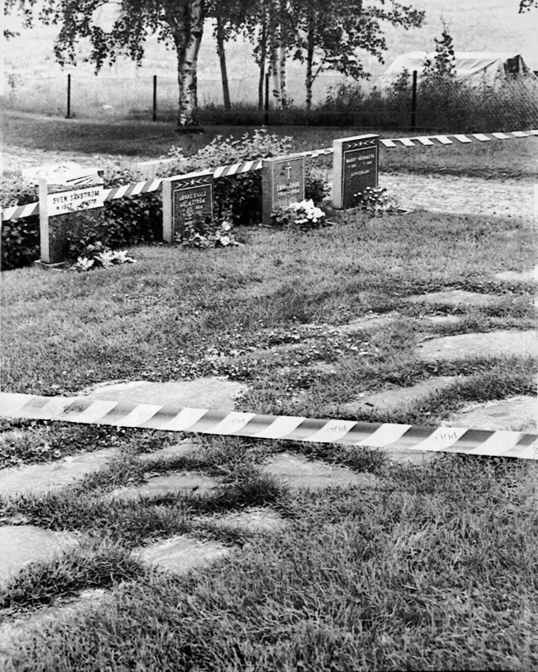 Ewa och Sten Nilsson mördades tillsammans med sin son Fredrick på kyrkogården i Åmsele den 3 juli 1988. Kyrkogården i Åmsele