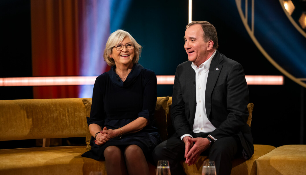 Ulla Löfven i svarta kläder.