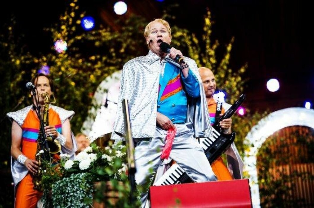 Robert Gustafsson med sitt Rolandz i <em>Allsång på Skansen</em>. Nu deltar de i Melodifestivalen med låten <em>Fuldans</em>. Bild: IBL Bildbyrå Vad är fuldans? Vem fuldansar?