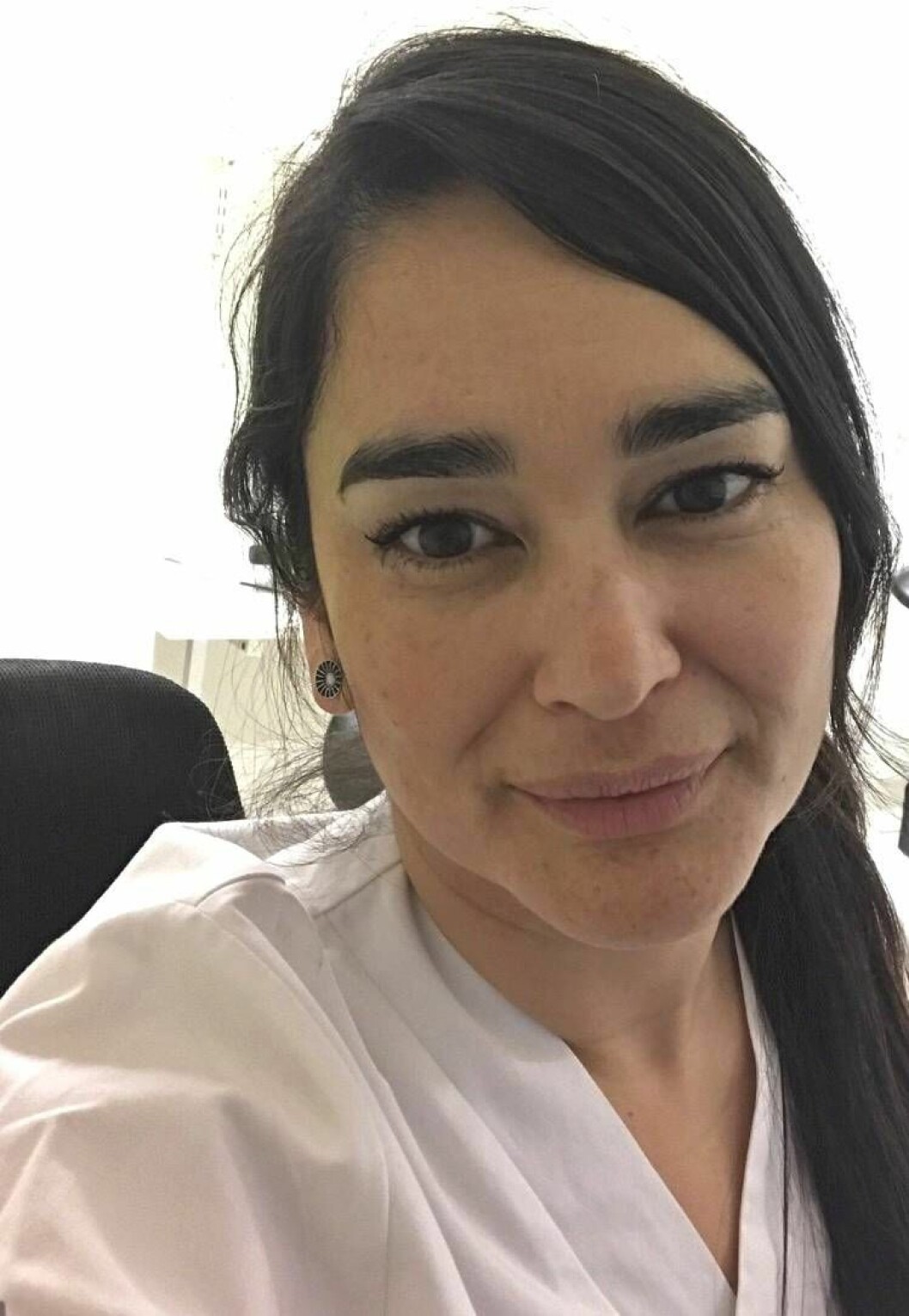 Som läkare på Min Doktor kommer Loreto Ferrada ofta i kontakt med människor som har ögonproblem. Foto: Privat Loreto Ferrada är hudläkare