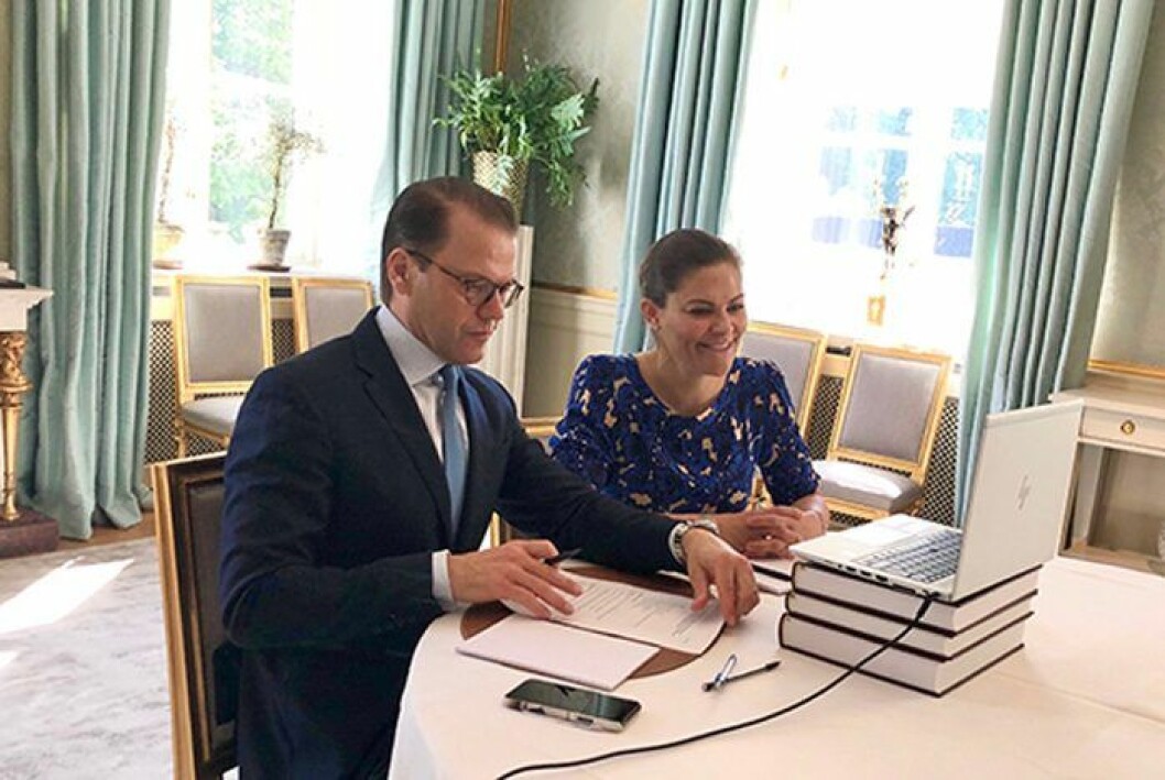 Victoria och Daniel under mötet med stats rådet Ann Linde