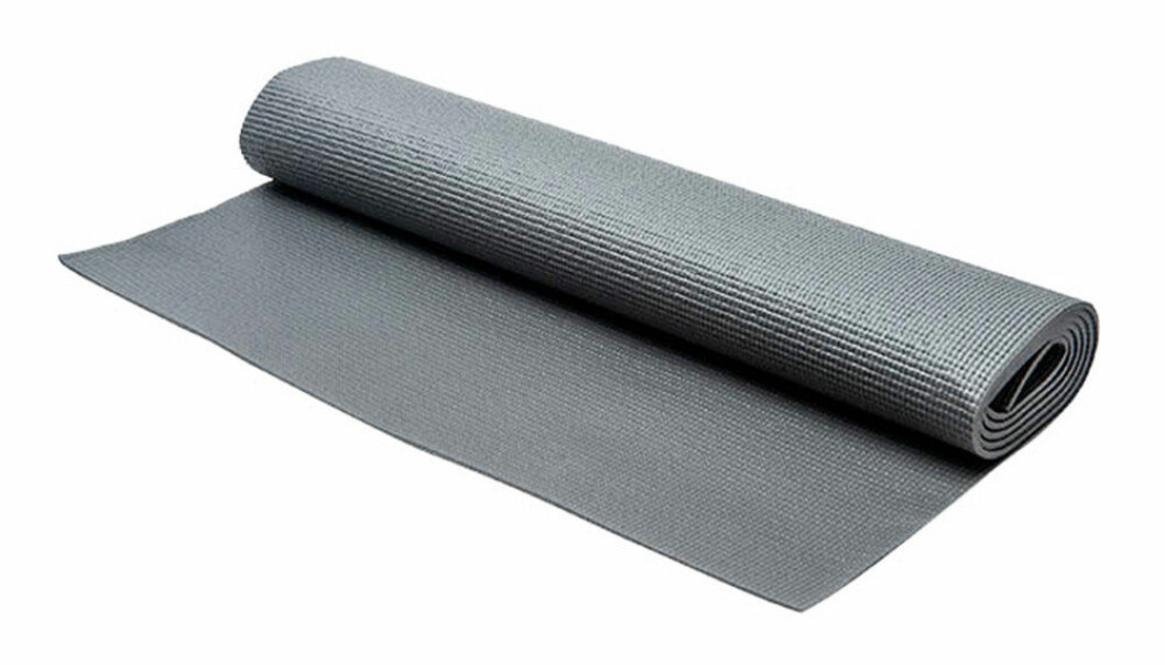 Grå yogamatta.