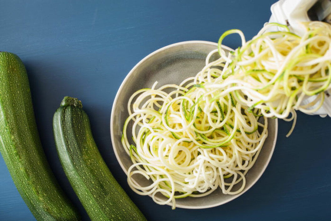 Zoodles. Bild: Shutterstock/IBL Zoodles eller grönsakspasta av zucchini